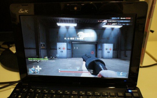 Team Fortress 2 on the Eee PC 1015T netbook