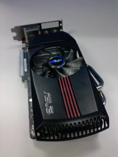 ASUS Radeon HD 6870 DirectCU looks great from any angle!